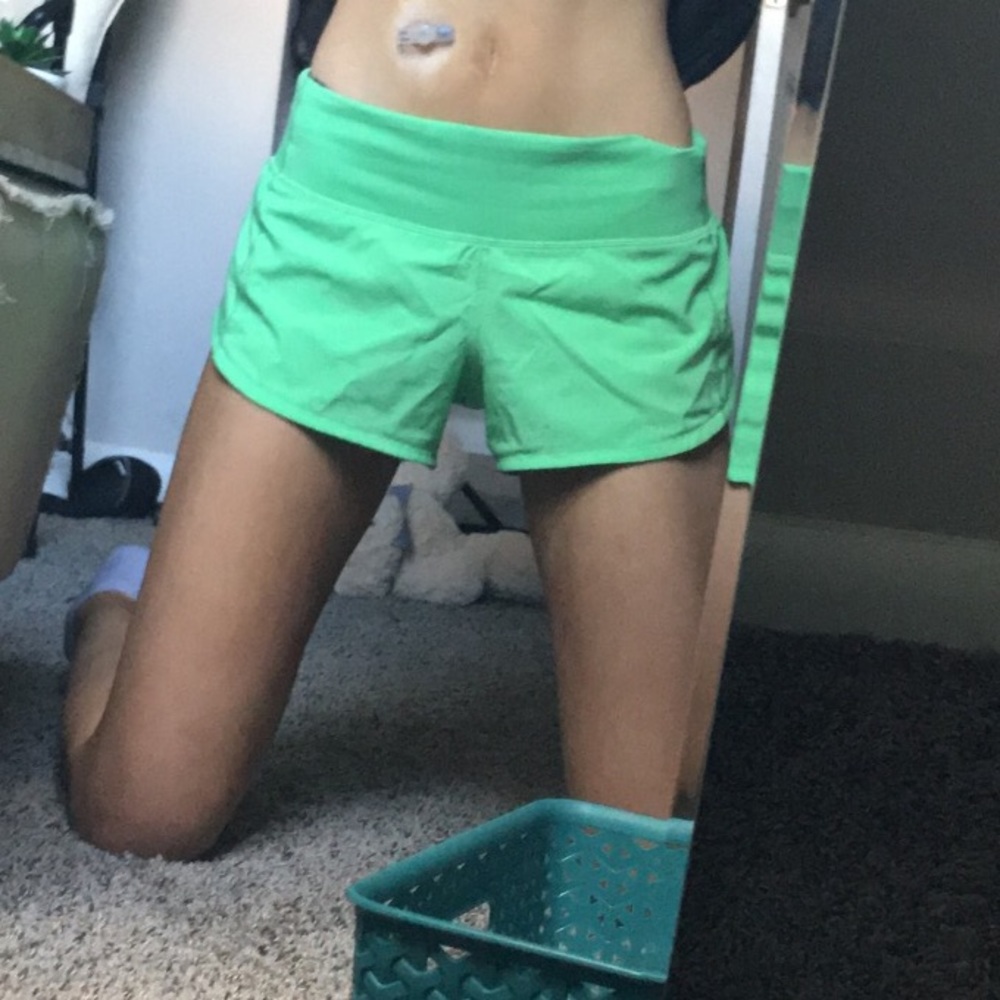 Lulu lemon speed shorts 2.5”